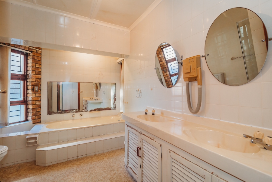5 Bedroom Property for Sale in Camphersdrift Western Cape